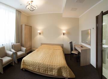 Улучшенный полулюкс в Отеле Hotel Florida